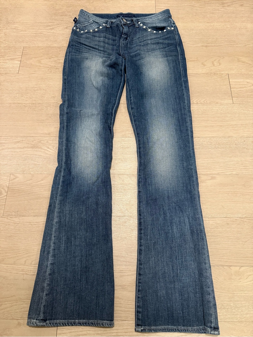 Rock & Republic Kasandra Studded Wing Pocket Bootcut Jeans Size 8L